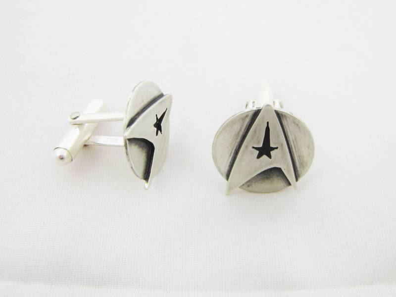 Handgemachte Sterling Silber Star Trek Manschettenknöpfe Oxidiertes Finish von ZaZing