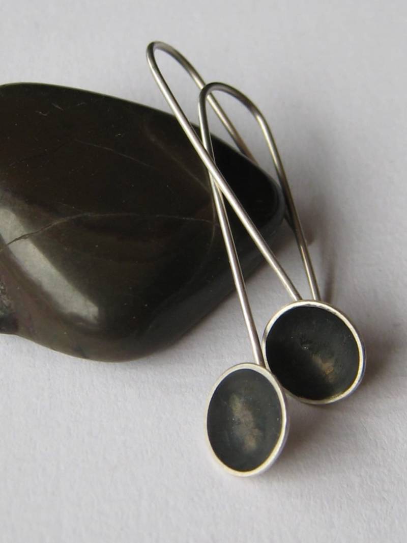 Oxidierte Sterling Silber Ohrringe Handgemacht, Minimalistisch von ZaZing
