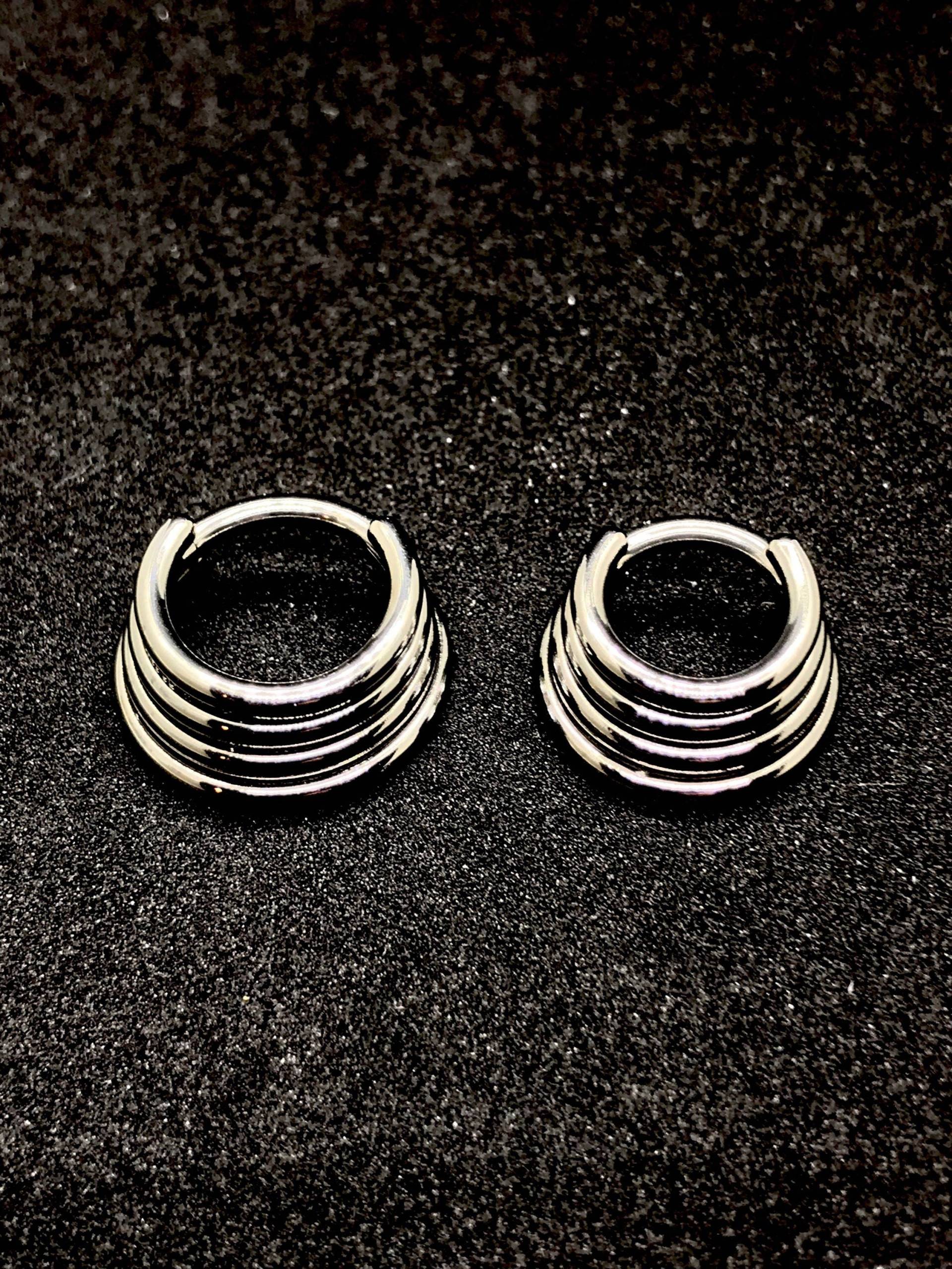 Titan Vierfach-Ring | 4-Ring Septum Hinged Clicker. 18G, 16G Und 14G. Viele Durchmesser Erhältlich Titan Vierfach-Ring | 4-Ring Septum Hinged Clicker. 18G, 16G Und 14G. Viele Durchmesser Erhältlich von ZadamerJewelry