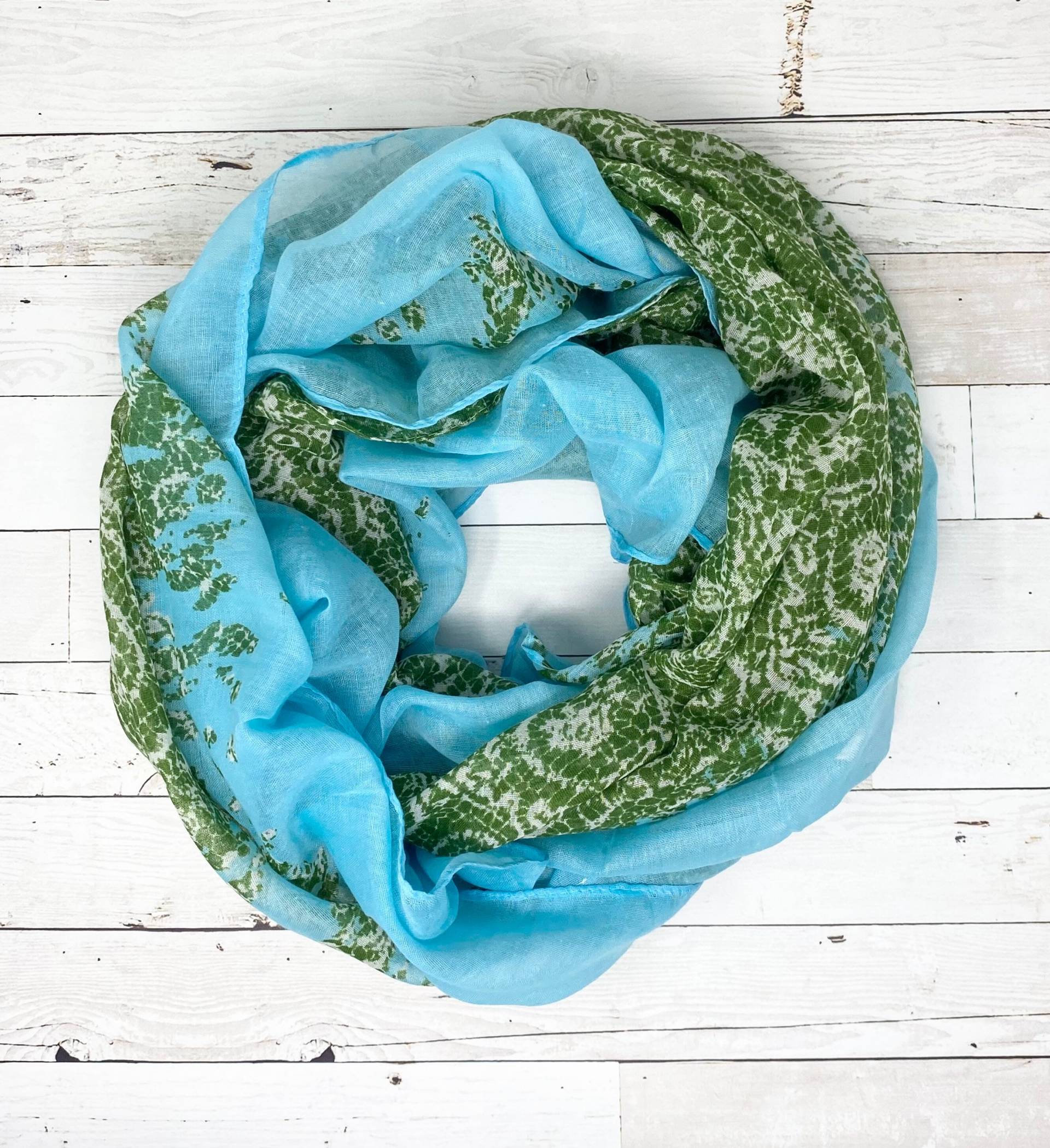 Aqua Grün Und Weiß Mode Spitze Blume Floral Baumwolle Voile Schal Wrap Aqua Grün Und Weiß Mode Spitze Blume Floral Baumwolle Voile Schal Wrap von ZaffreBoutique