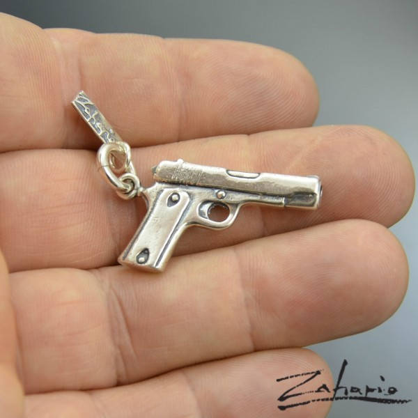 Anhänger Mit Pistole Silberfarben von Zahario