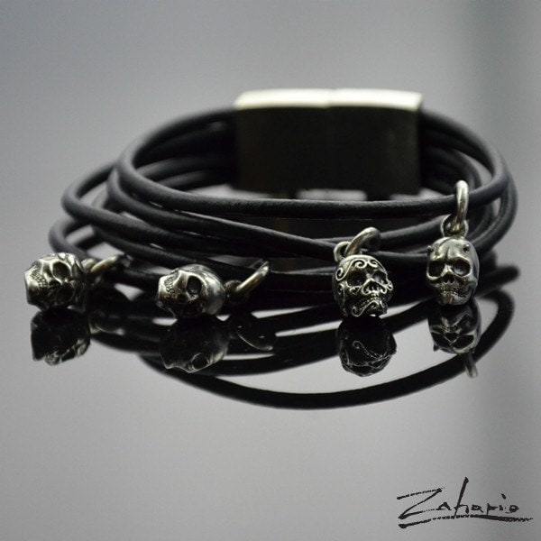 Armband Kopfjäger Silberfarben von Zahario