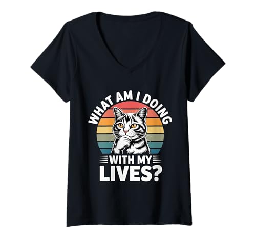 Damen What Am I Doing with My Lives Sarcastic Cat Puns - T-Shirt mit V-Ausschnitt Damen What Am I Doing with My Lives Sarcastic Cat Puns - T-Shirt mit V-Ausschnitt von Zahlreiche Leben existenzieller Katzenhumor