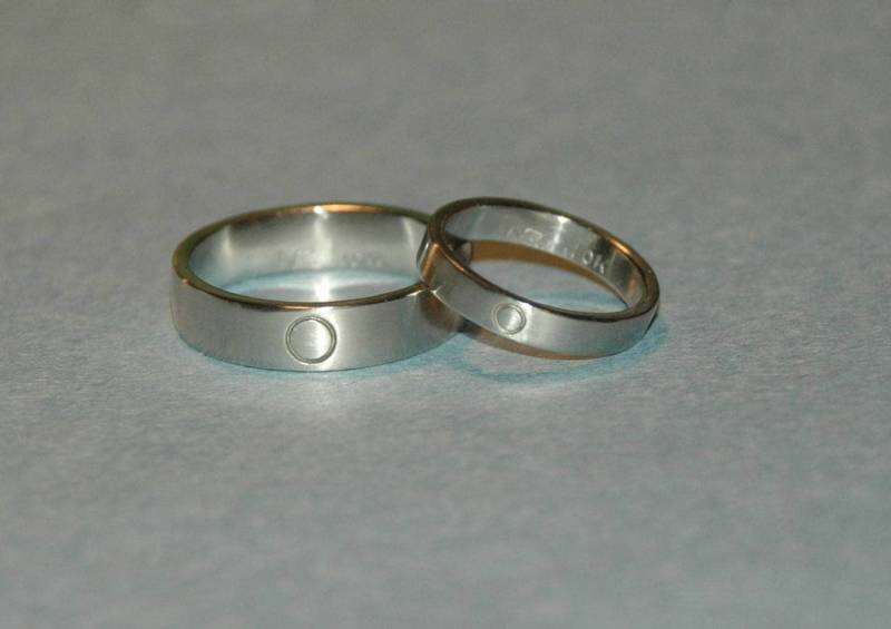 14Kt Weißgold Ewigkeit Hochzeit Engagement Band Set Männlichen Ehering Einfarbig Gold Bänder 14Kt Weißgold Ewigkeit Hochzeit Engagement Band Set Männlichen Ehering Einfarbig Gold Bänder von Zahour