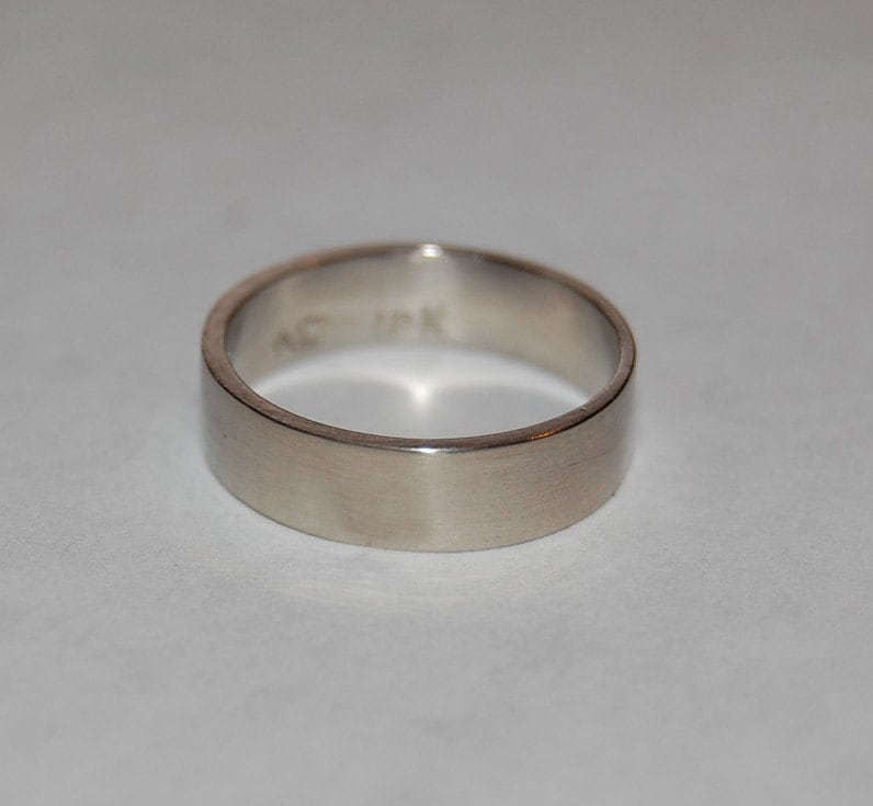 5mm Weißgold Ehering, Männlicher Mattes Goldband, Sein Ehering 5mm Weißgold Ehering, Männlicher Mattes Goldband, Sein Ehering von Zahour