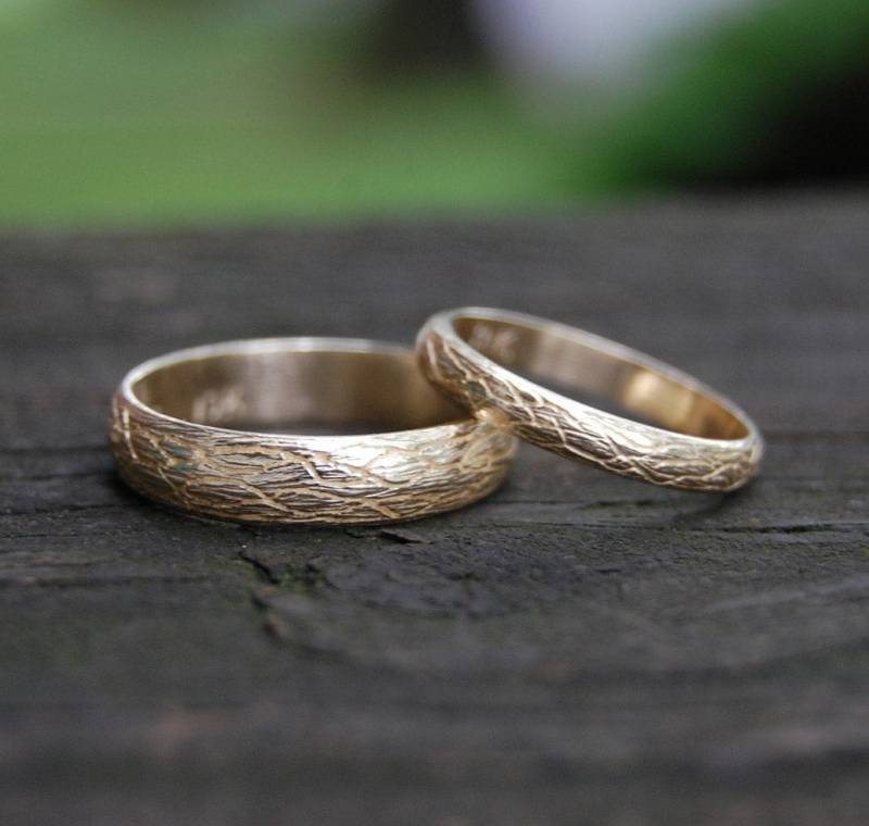 The Natural Tree Vine 10Kt Gelbgold Hochzeitsband Set von Zahour