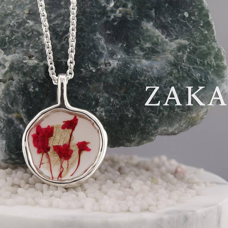 Handgemachter Blumen-Anhänger | Echte Rote Blüten Silberkette Mit Gravur Natur Schmuck Geschenk Handgemachter Blumen-Anhänger | Echte Rote Blüten Silberkette Mit Gravur Natur Schmuck Geschenk von ZakaSchmuck