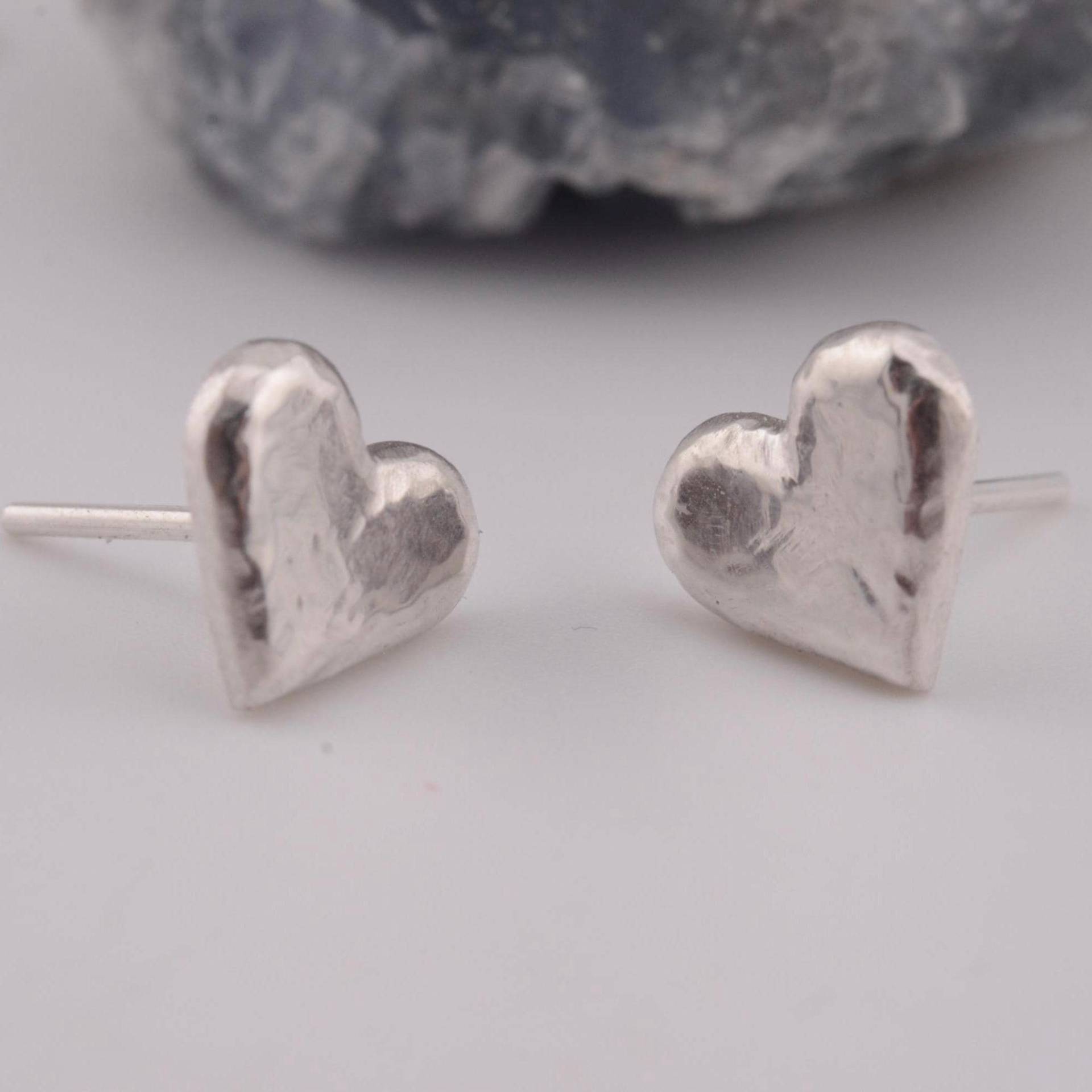 Herz Ohrstecker Aus 925Er Silber - Handgefertigt Mit Hammerschlag | Geschenk Zum Muttertag Herz Ohrstecker Aus 925Er Silber - Handgefertigt Mit Hammerschlag | Geschenk Zum Muttertag von ZakaSchmuck