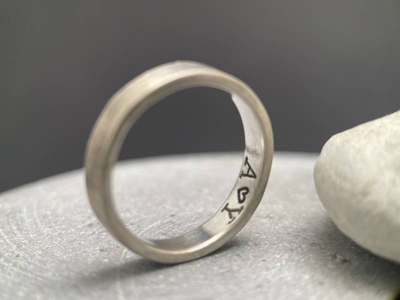 Ring Aus Sterlingsilber, Herren Ehering, Unisex Ring, Handgemachter Geprägter Strukturierter Für Ihn von ZakaSchmuck