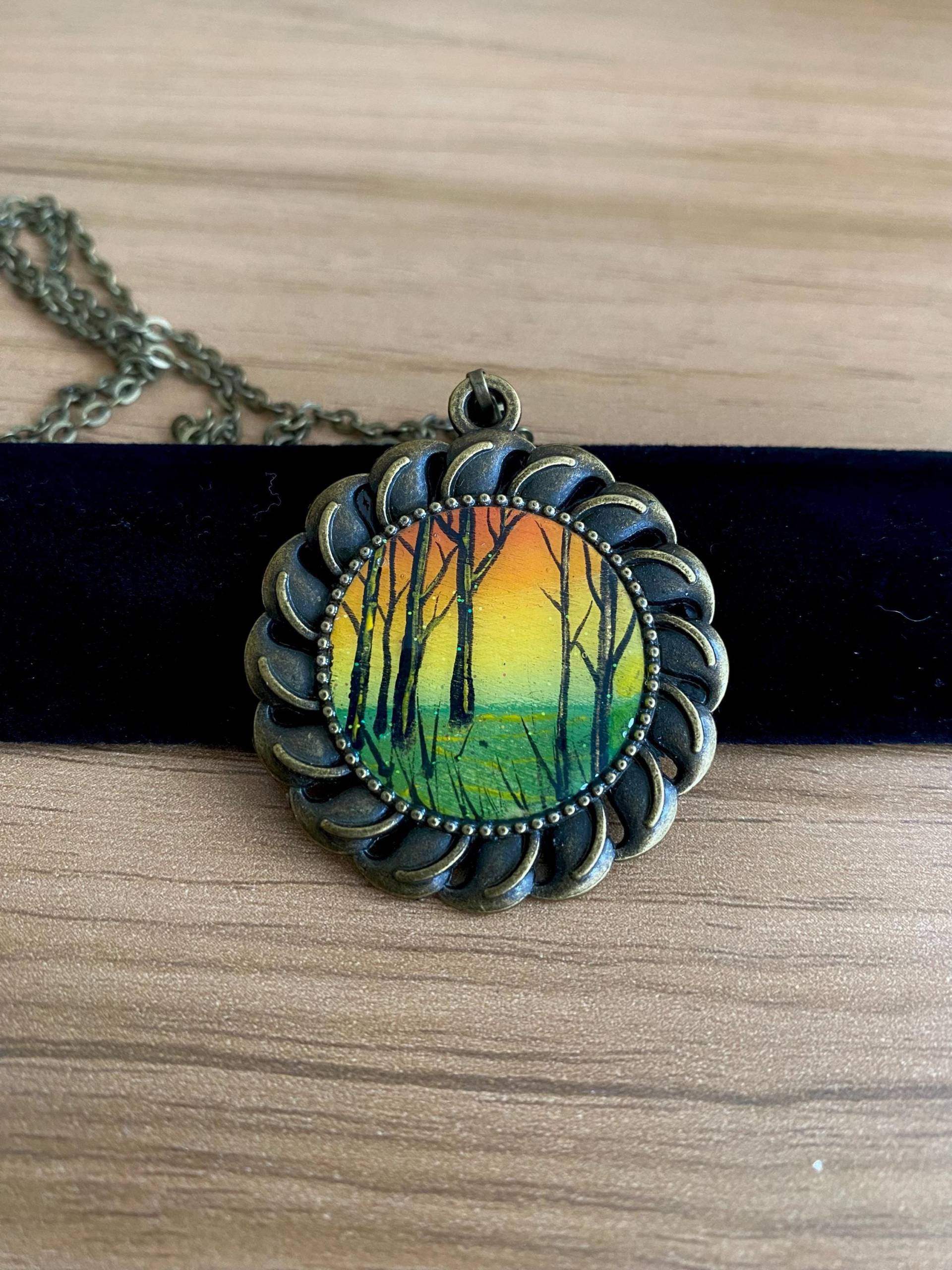 Bronze Anhänger Halskette, Micro Landschaft Malerei, Handgemalter Schmuck, Wald, Bäume, Natur, Unikat Bronze Anhänger Halskette, Micro Landschaft Malerei, Handgemalter Schmuck, Wald, Bäume, Natur, Unikat von ZanSchaeferArt