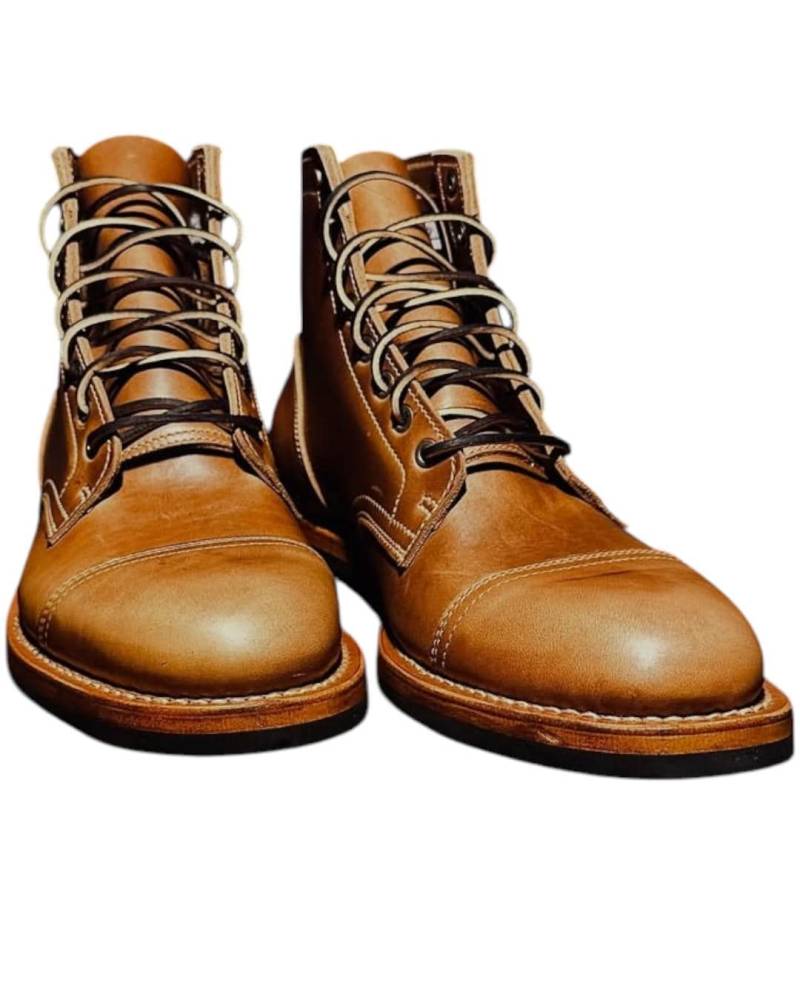 Braune Gewachste Handgemachte Lederschuhe, Militär, Biken, Wandern, Abenteuer Braune Gewachste Handgemachte Lederschuhe, Militär, Biken, Wandern, Abenteuer von ZanettiCorp