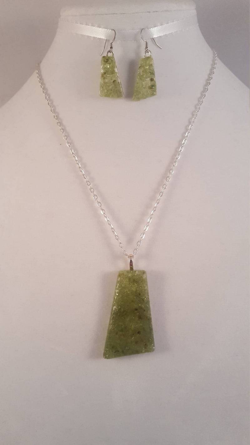 Peridot Chip Halskette Set Peridot Chip Halskette Set von ZannesUniqueBoutique
