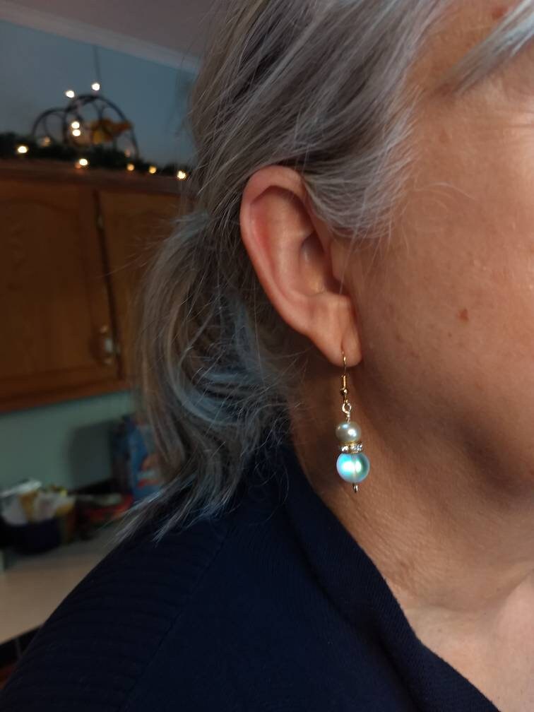 Opal Glasohrringe, Ohrringe, Glas-Perlen-Ohrringe, Opal-Glas-Perlen-Ohrringe, Ohrringe Opal, Mutter Tagesgeschenk Für Sie Opal Glasohrringe, Ohrringe, Glas-Perlen-Ohrringe, Opal-Glas-Perlen-Ohrringe, Ohrringe Opal, Mutter Tagesgeschenk Für Sie von ZanpaSeaGlassJewelry