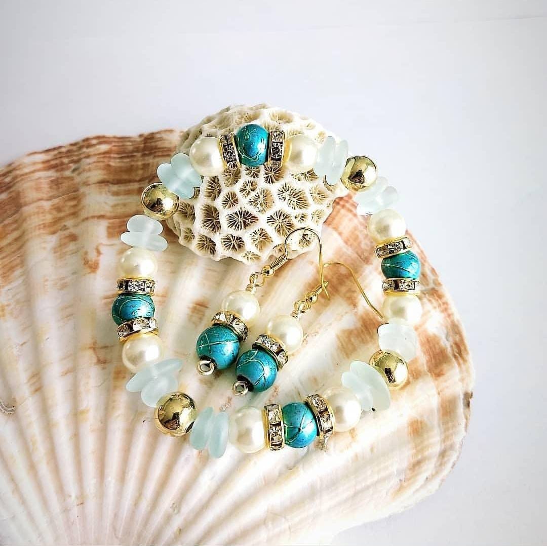 Türkis Ohrringe, Und Gold Jasmin Muttertag Türkis Ohrringe, Und Gold Jasmin Muttertag von ZanpaSeaGlassJewelry