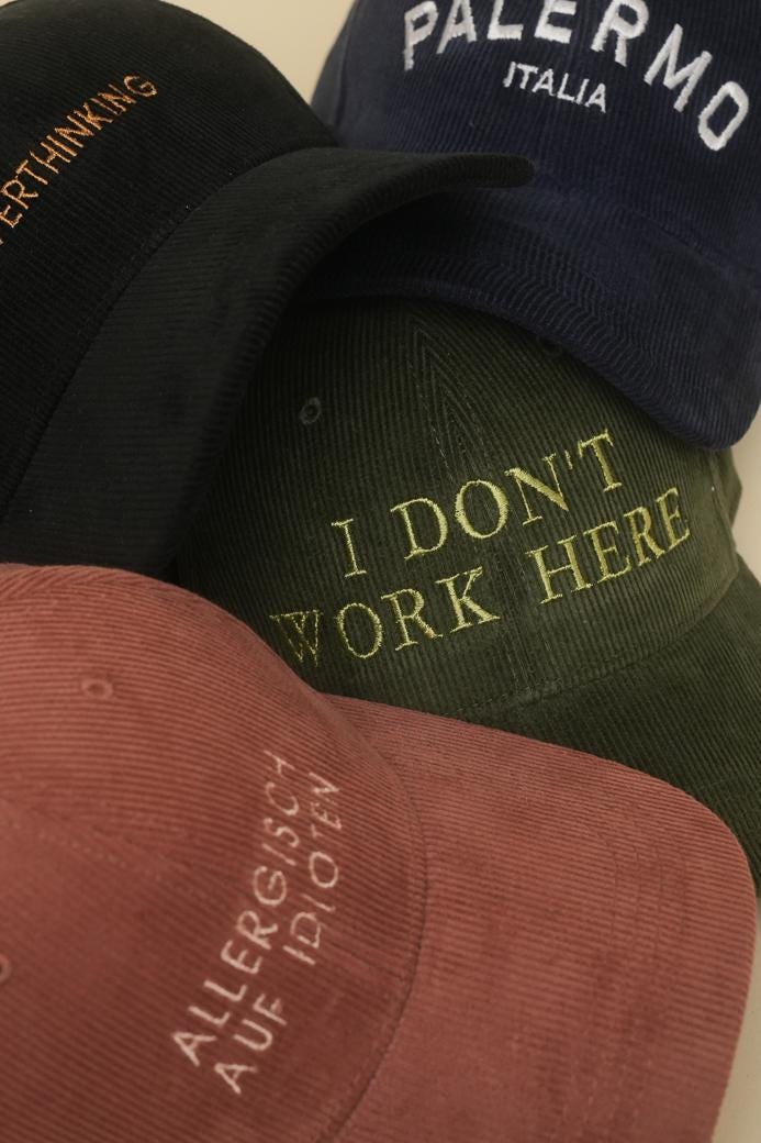 Personalisierte Cord Cap Mit Wunschtext | Bestickte Vintage Kappe Unisex Baseball Geschenk Männer Frauen Festival Merchandise von ZanyoShop