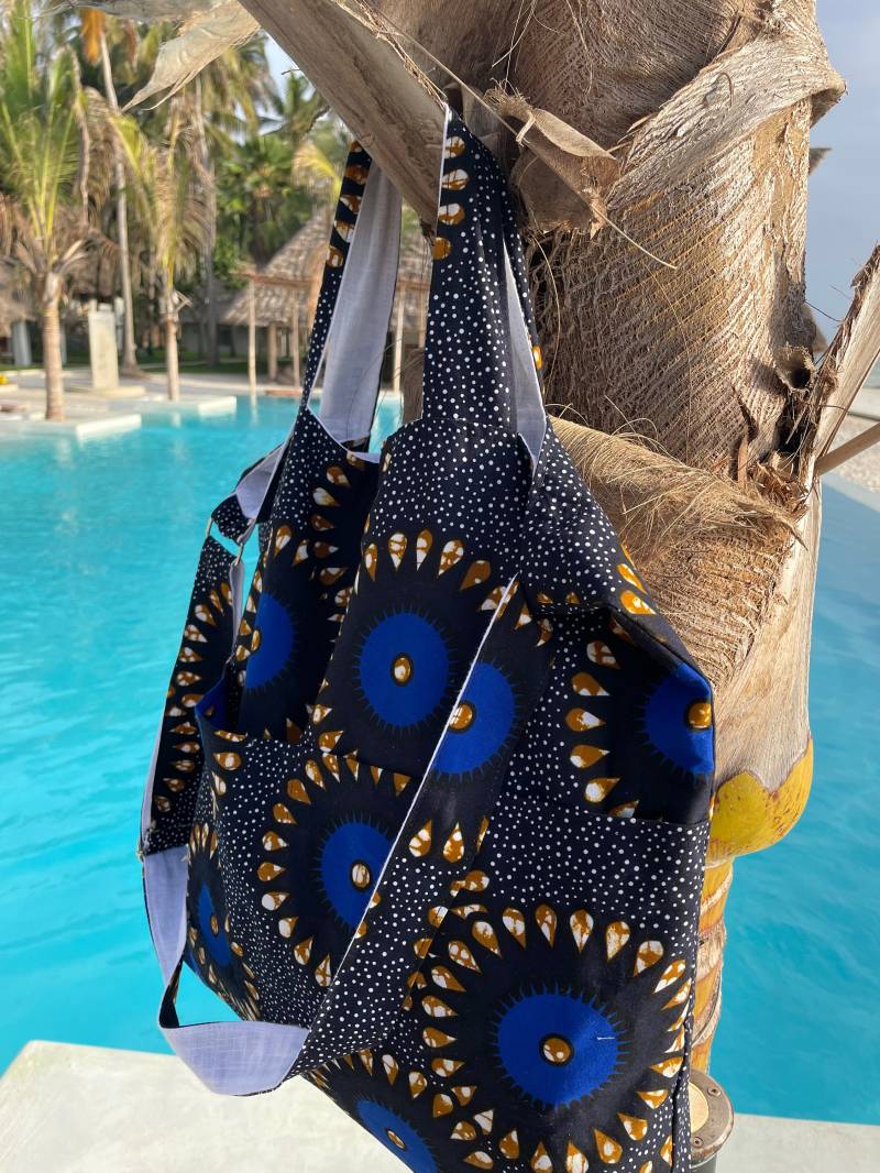 Wendbare Leinen/Kitenge | Wachsdruck StoffTasche Leinenbeutel Handgemacht Leinentasche Langlebiger Hingucker Mit Viel Platz von ZanziZanzi