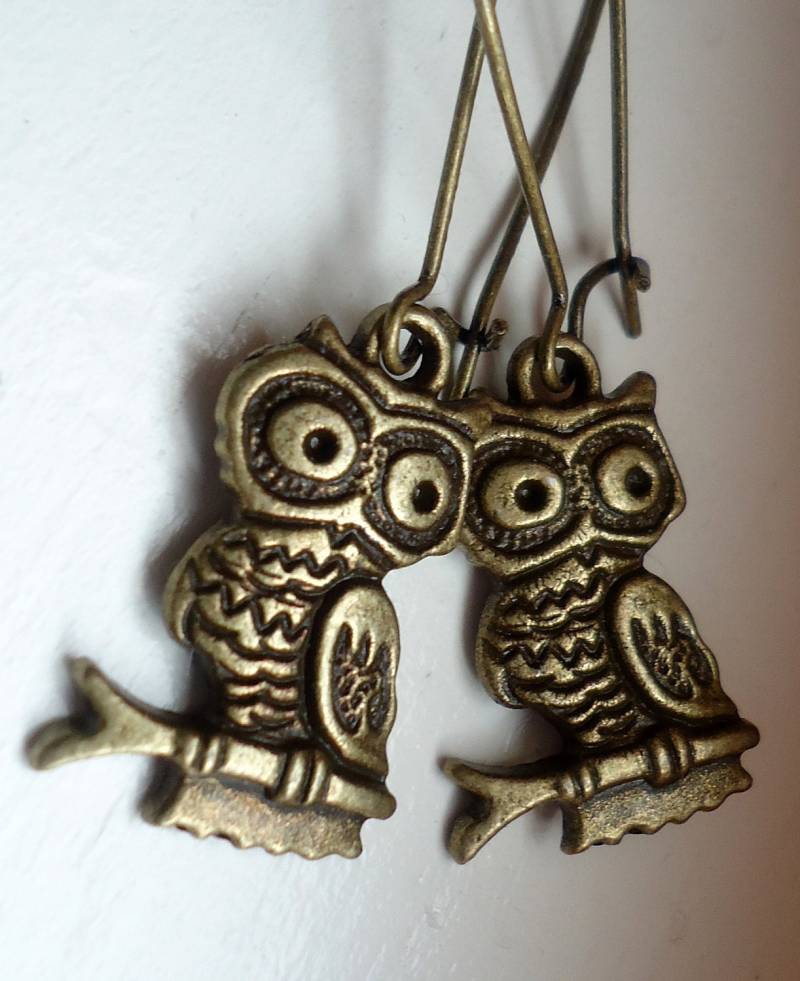 Antike Messing Eule Ohrringe Bronze Charme Ohrringe von ZareenDesigns