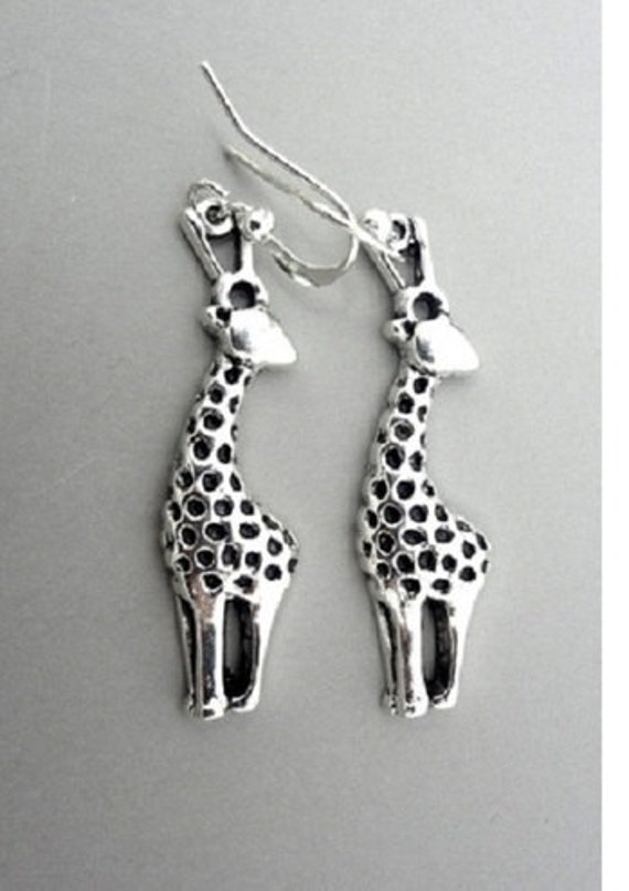 Antike Silberne Giraffe Ohrringe Entzückende Tieranhänger von ZareenDesigns