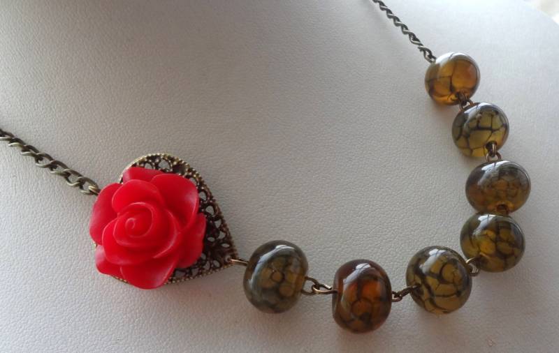 Dragon Vein Achat Halskette Rote Rose, 45 cm von ZareenDesigns