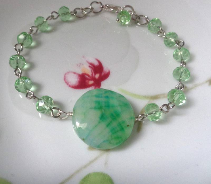 Grüne Drachenader Achat Armband Mit Facettierten Kristallen von ZareenDesigns