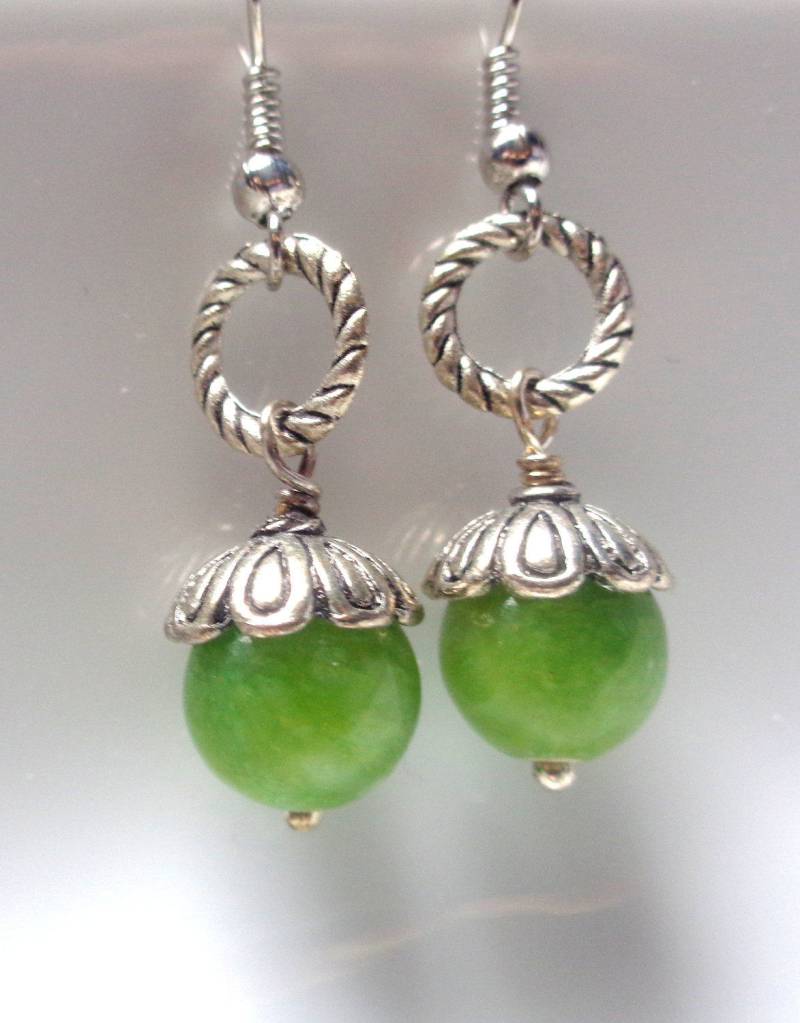 Grüner Achat Ohrringe Antikes Silber Zubehör von ZareenDesigns