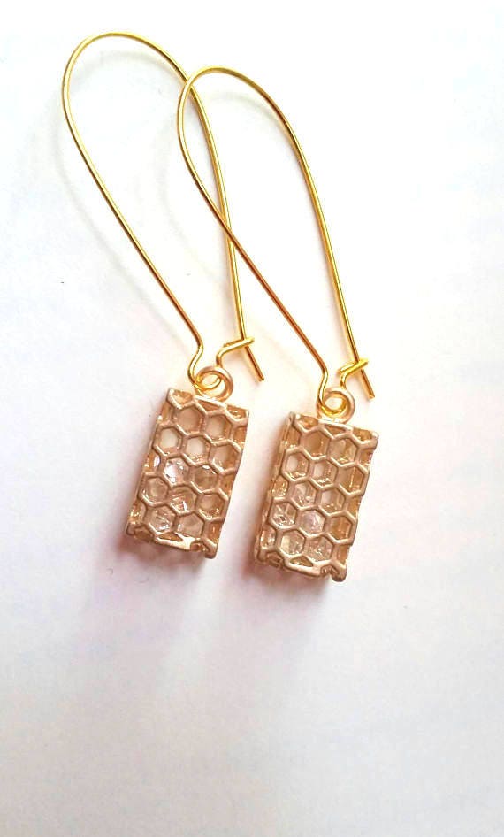 Matte Gold Wabenohrringe Brautschmuck Matte Gold Wabenohrringe Brautschmuck von ZareenDesigns