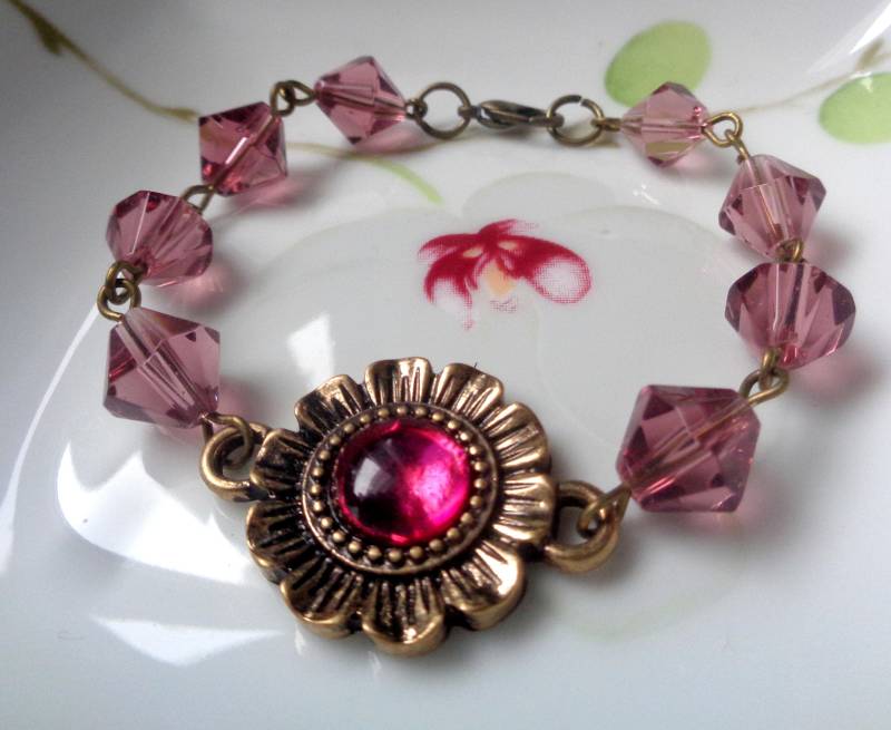 Rosa Kristall Blumen Bettelarmband Brautjungfer Hochzeitsschmuck von ZareenDesigns