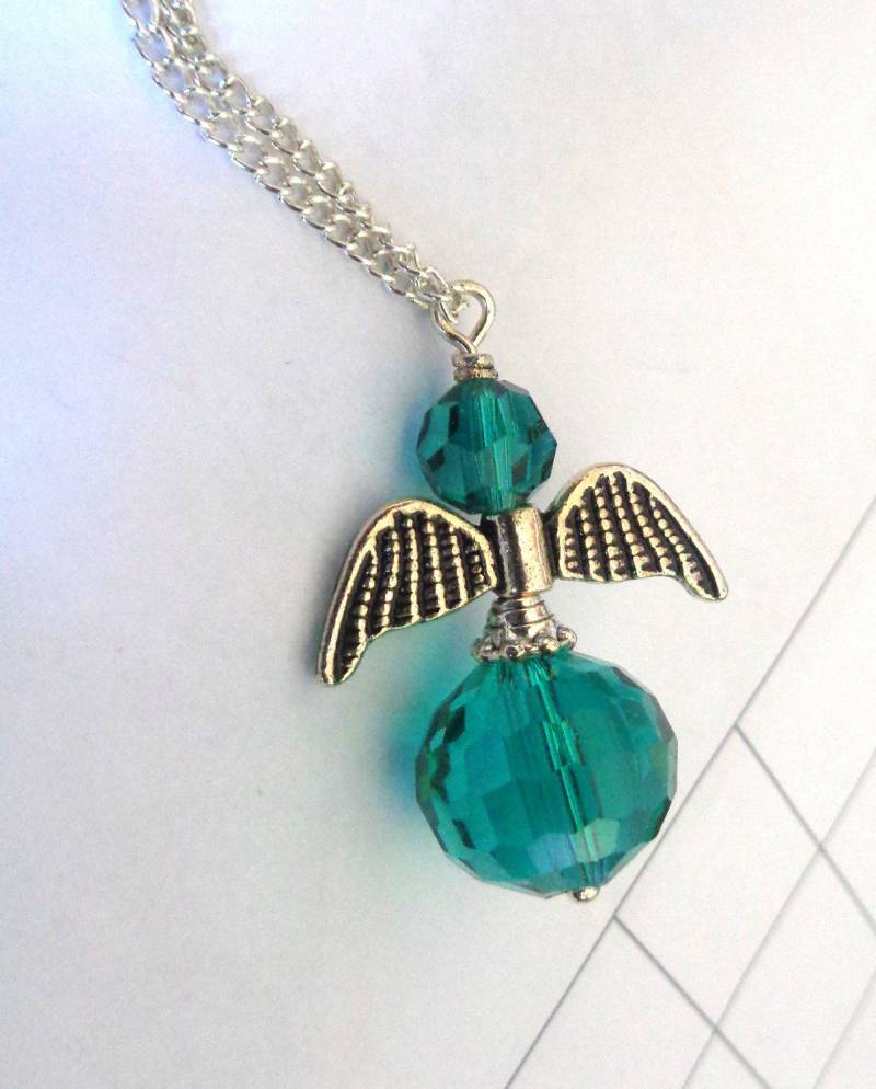 Smaragd Kristall Engel Halskette 18 Zoll Kette von ZareenDesigns