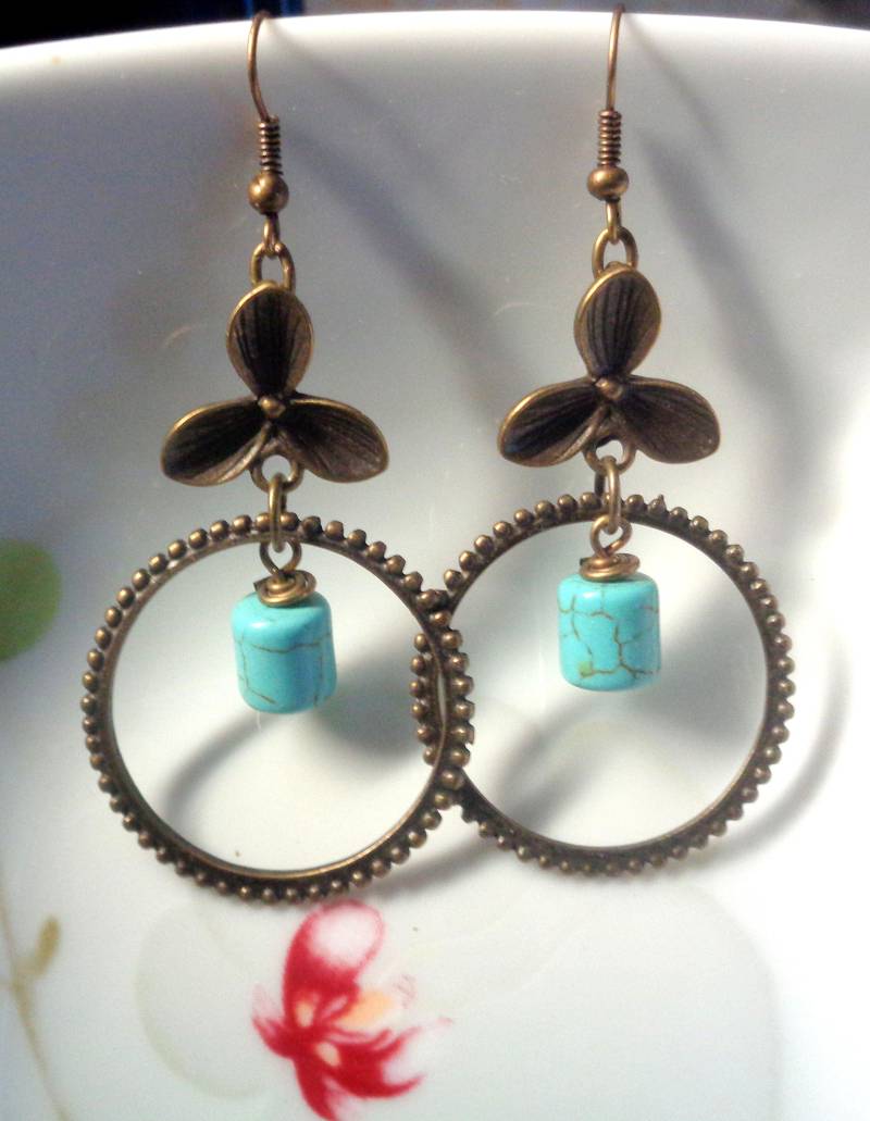 Türkis Kronleuchter Ohrringe Boho Antik Messing Ohrringe Türkis Kronleuchter Ohrringe Boho Antik Messing Ohrringe von ZareenDesigns