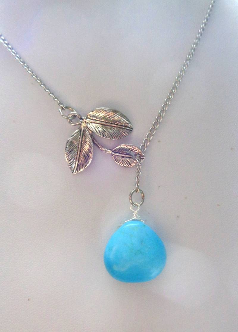 Türkis Lariat Kette Edelstein Tropfen Mit Blatt Charm von ZareenDesigns