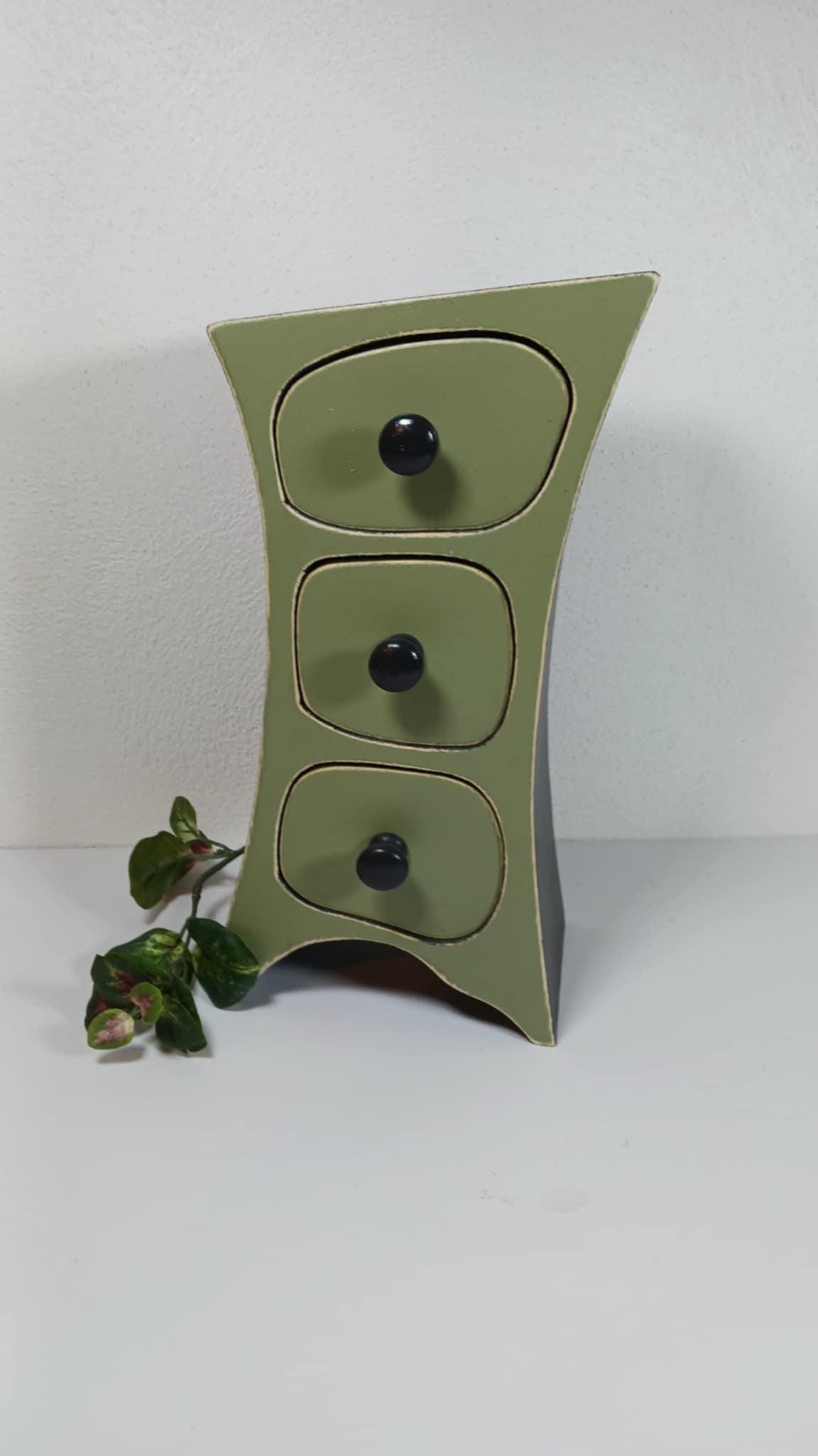 Skurrile Grün Und Schwarze Bandsäge Box, Schmuckschatulle, Trinket Candy Box Mit Schubladen Skurrile Grün Und Schwarze Bandsäge Box, Schmuckschatulle, Trinket Candy Box Mit Schubladen von ZarleysWoodworking