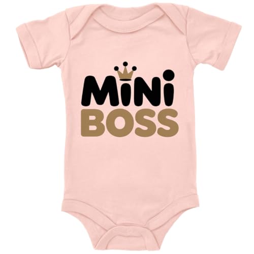 ZauberPrints Baby Body in Apricot Mini Boss Spruch Geschenk zur Geburt zum Geburtstag für Kleinkind Kurzarm Bio Baumwolle von ZauberPrints