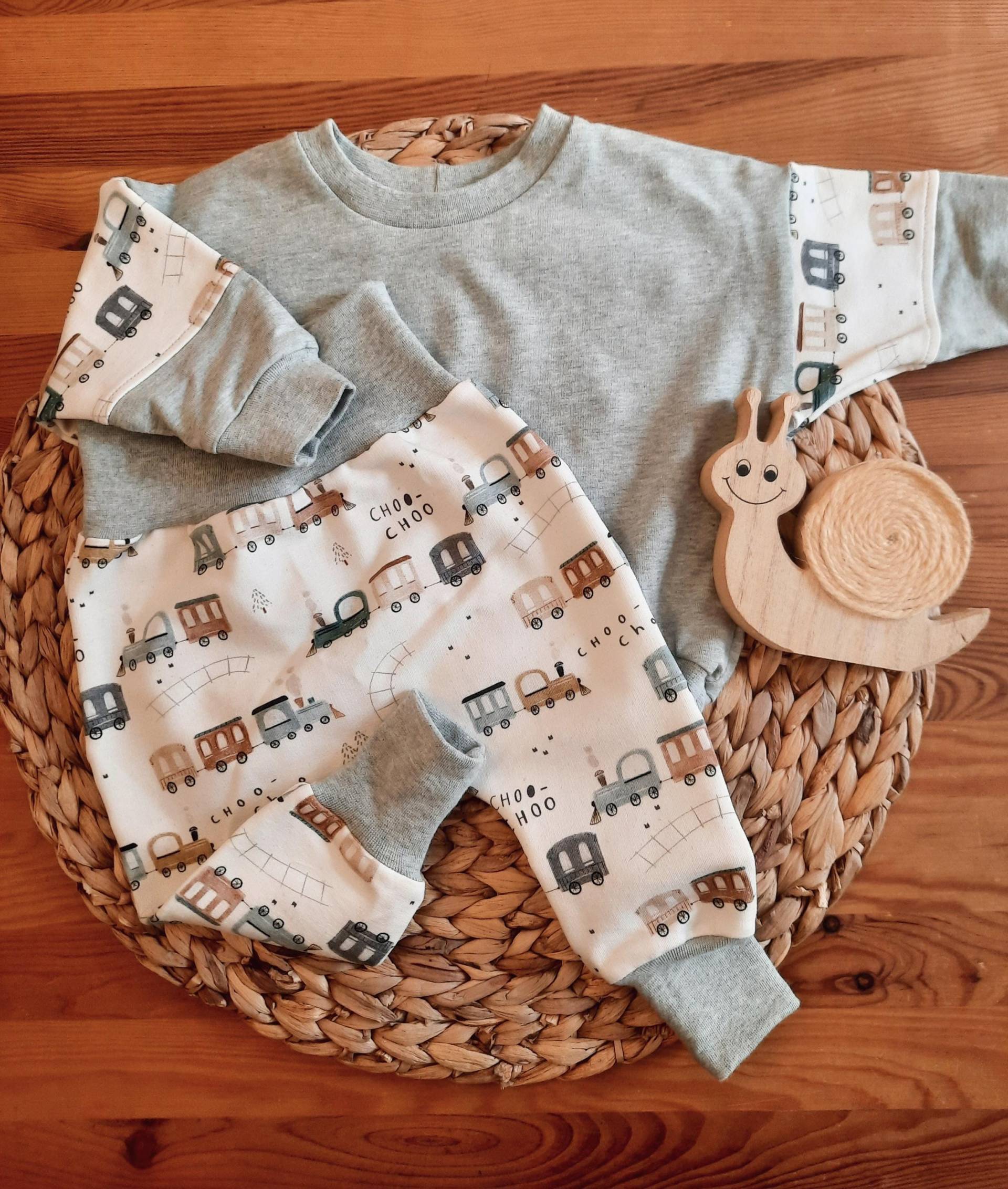 Babykleidung, Kinderkleidung, Babykleidung Junge, Babyset 2-Teilig, Pumphose, Sweatshirt, Größe 68 Babykleidung, Kinderkleidung, Babykleidung Junge, Babyset 2-Teilig, Pumphose, Sweatshirt, Größe 68 von ZauberStubeCorinna