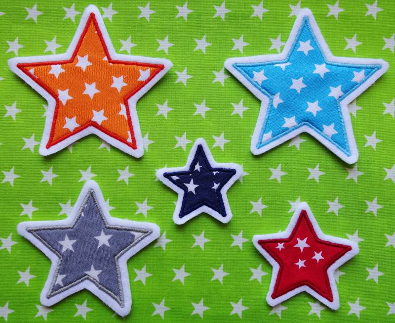 5 Aufnäher Sterne Bunt von Zaubergenaeht