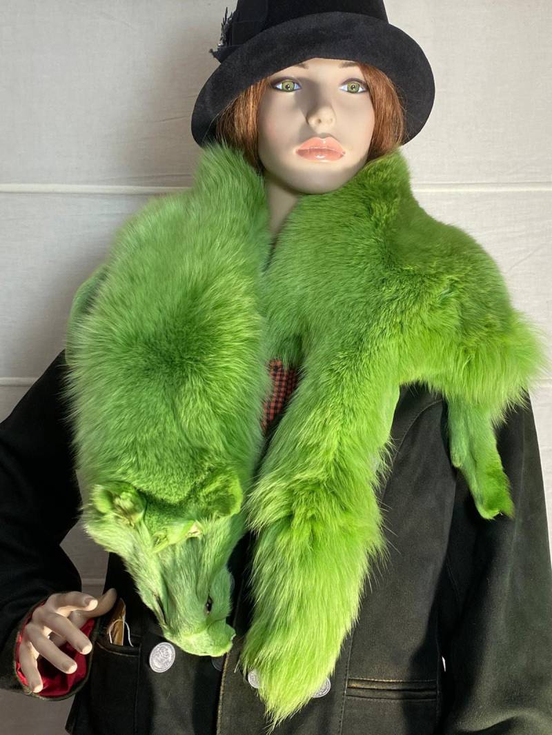 Apfelgrün Pelz Stola Fuchs Extravagant Außergewöhnlich Dicht Hingucker Schal Kragen Lady Kürschnerarbeit Weihnachten Geschenk von ZauberhaftMarvelous