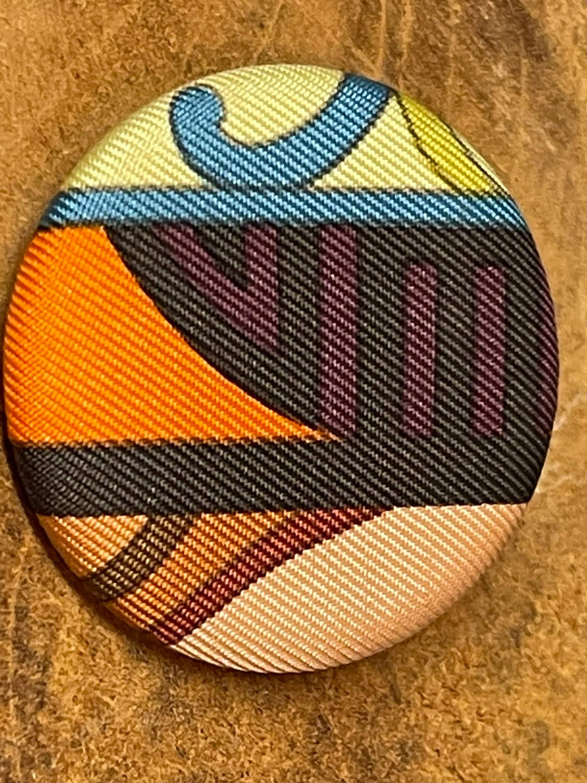 Hermes Brosche Seide Rund Button Außergewöhnlich Speziell Hermes Brosche Seide Rund Button Außergewöhnlich Speziell von ZauberhaftMarvelous