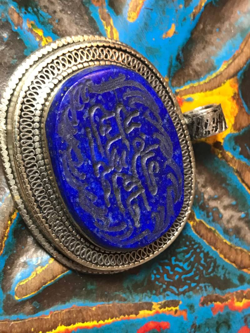 Lapislazuli Anhänger Auffällig Groß Orient Gravur Silber von ZauberhaftMarvelous