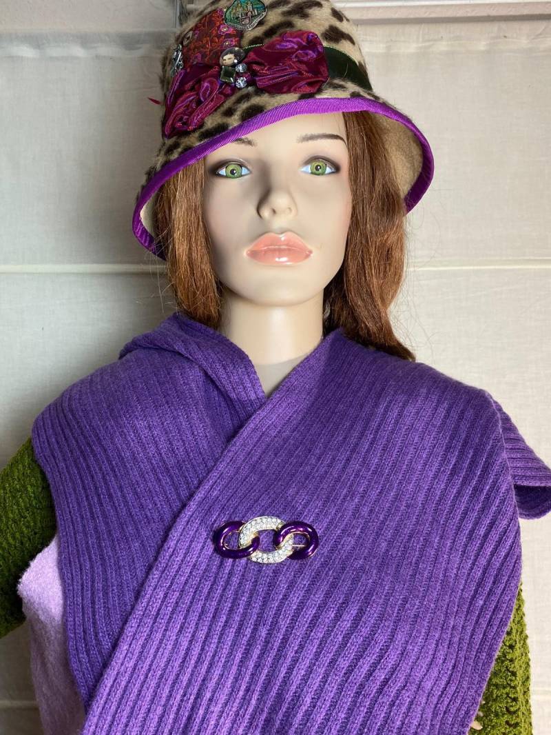 Pb Brosche Vintage Lila Messing Gross von ZauberhaftMarvelous