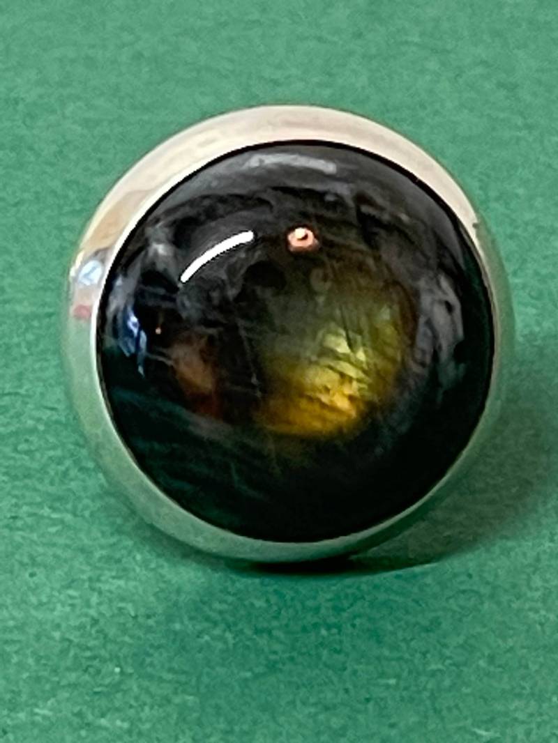 Ring Labradorit Kongo Stein Faszinierend Halbkugelig Aussergewöhnlich Schein Glanz Grössenverstellbar Hingucker Einzelstück von ZauberhaftMarvelous