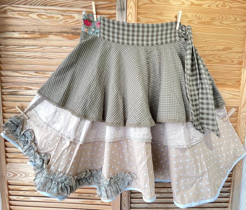 Rock Phantasievoll Handgemacht Patchwork Schwingend Schösschen von ZauberhaftMarvelous