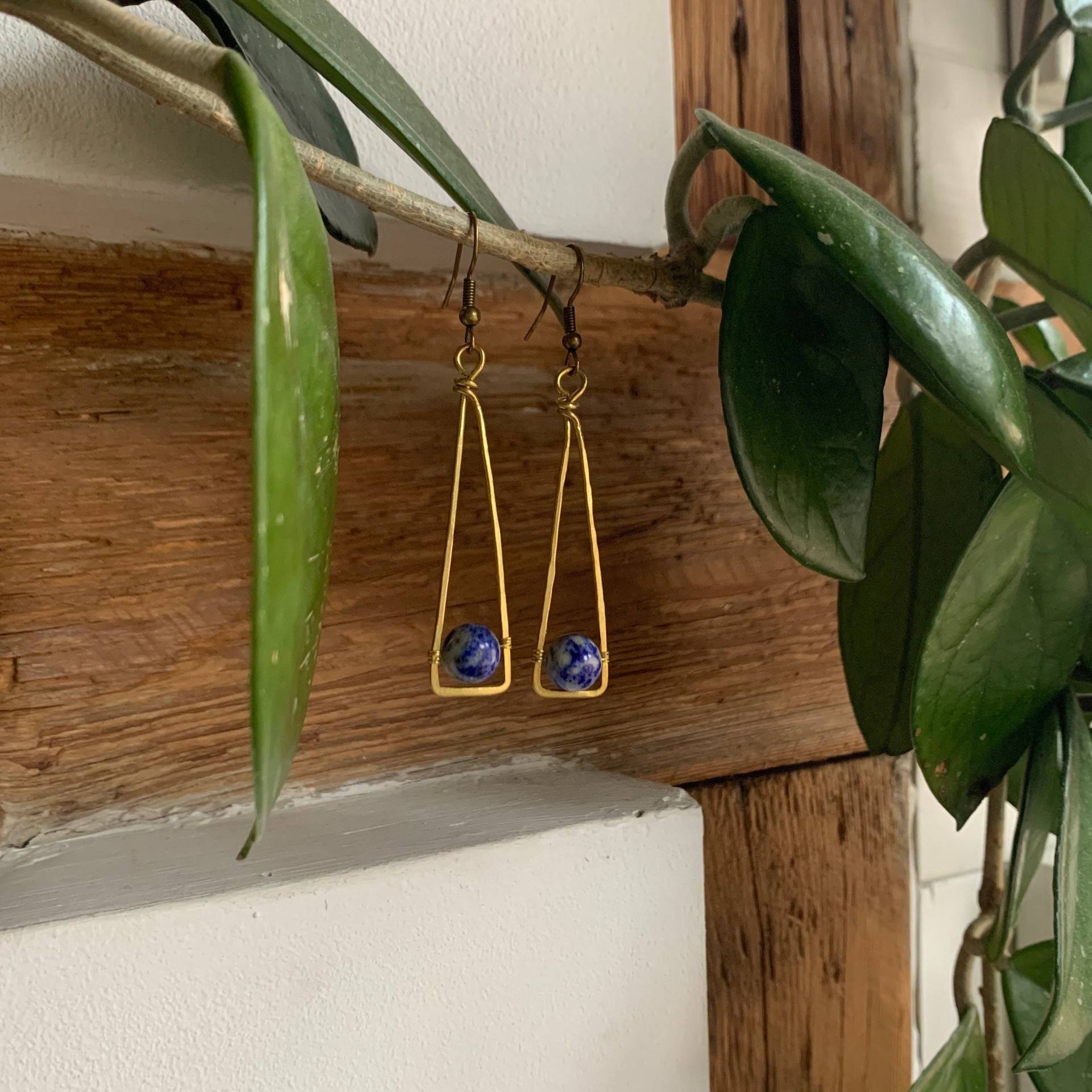 Ohrringe Aus Messing Mit Lapislazuli Ohrringe Aus Messing Mit Lapislazuli von ZauberhausShop