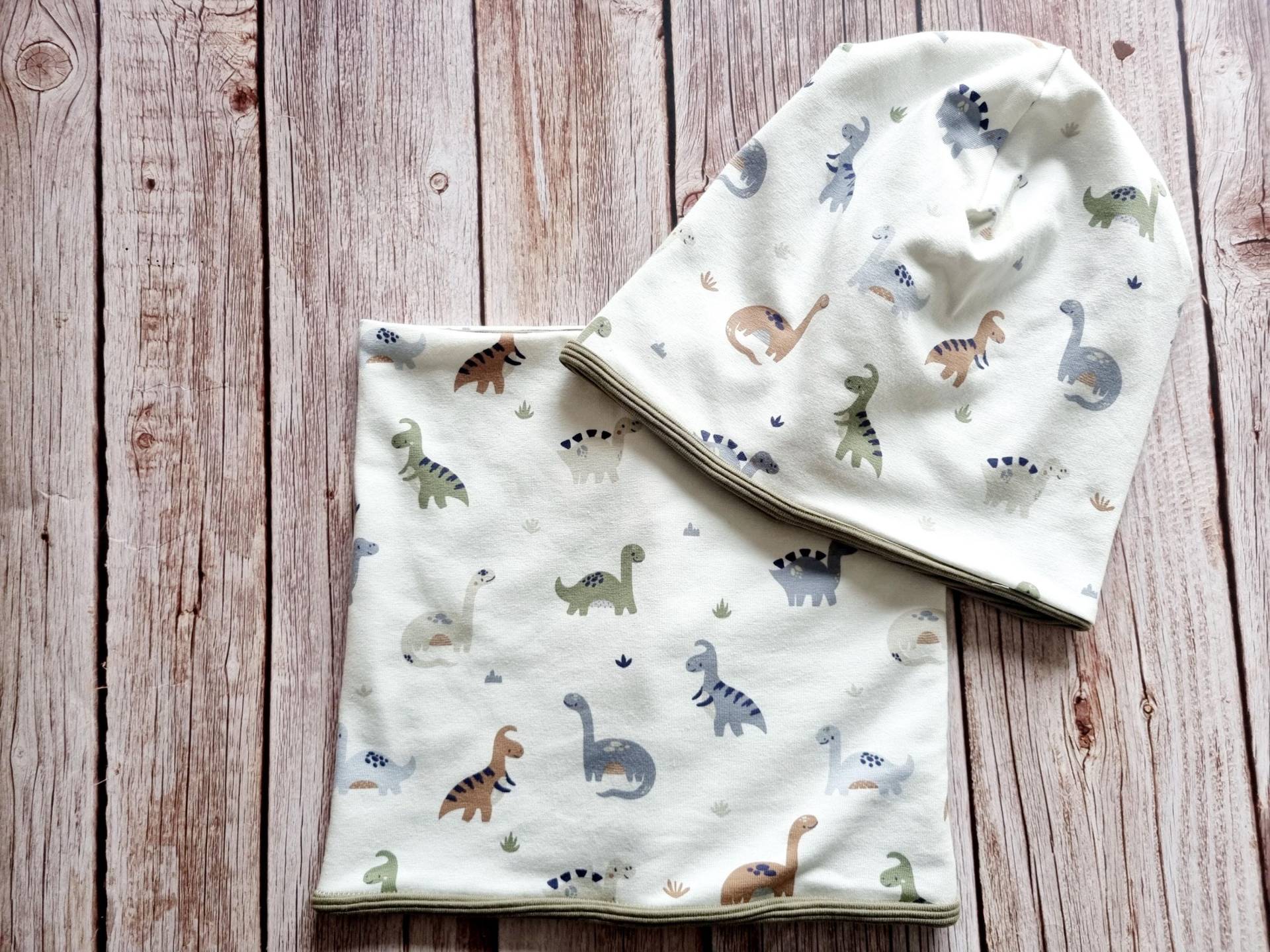 Jungen Loopschal Halstuch Schal Beanie Dinos von Zauberherzchen