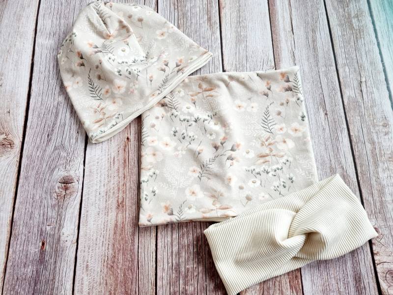 Loopschal Beanie Mädchen Kinder Blumen Beige Taupe von Zauberherzchen