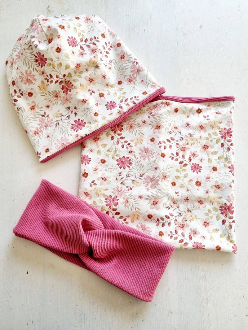 Loopschal Beanie Mädchen Kinder Blumen Himbeerrot von Zauberherzchen