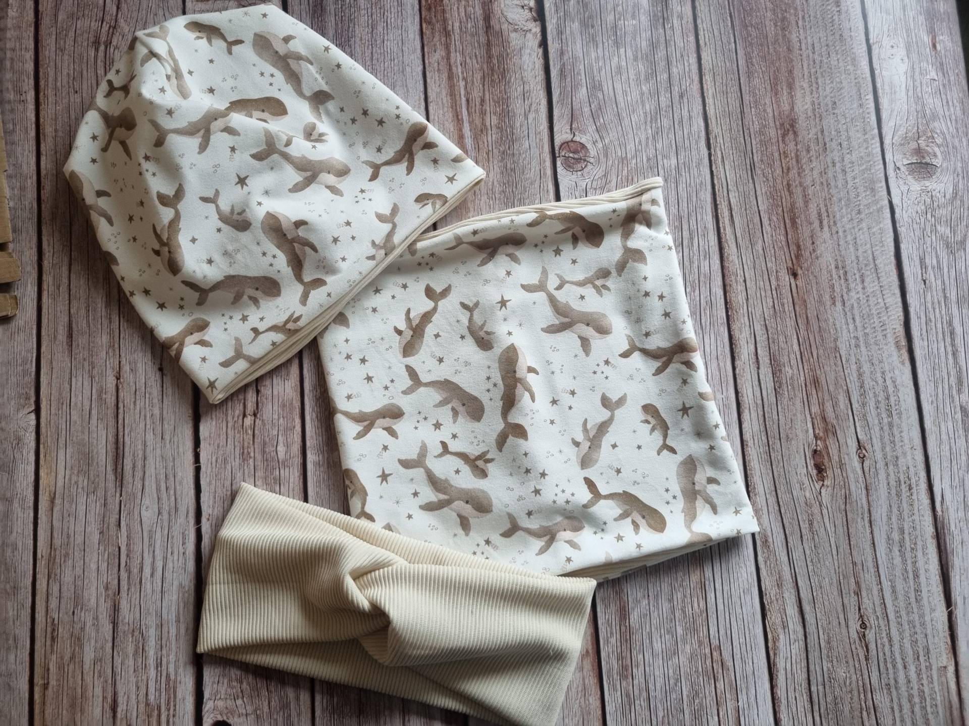 Loopschal Beanie Mädchen Kinder Wale Beige Creme Loopschal Beanie Mädchen Kinder Wale Beige Creme von Zauberherzchen