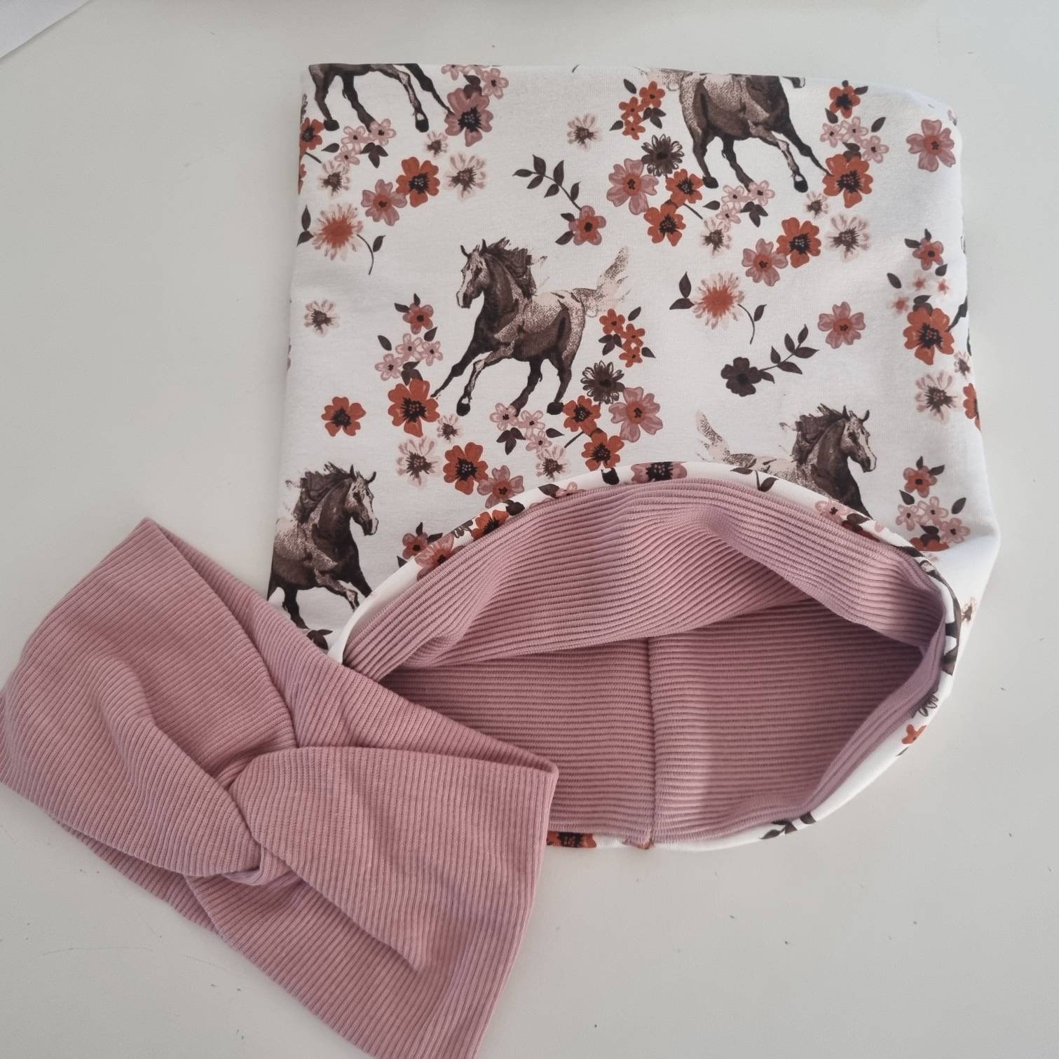 Loopschal Kinder Mädchen Halstuch Pferde Altrosa von Zauberherzchen
