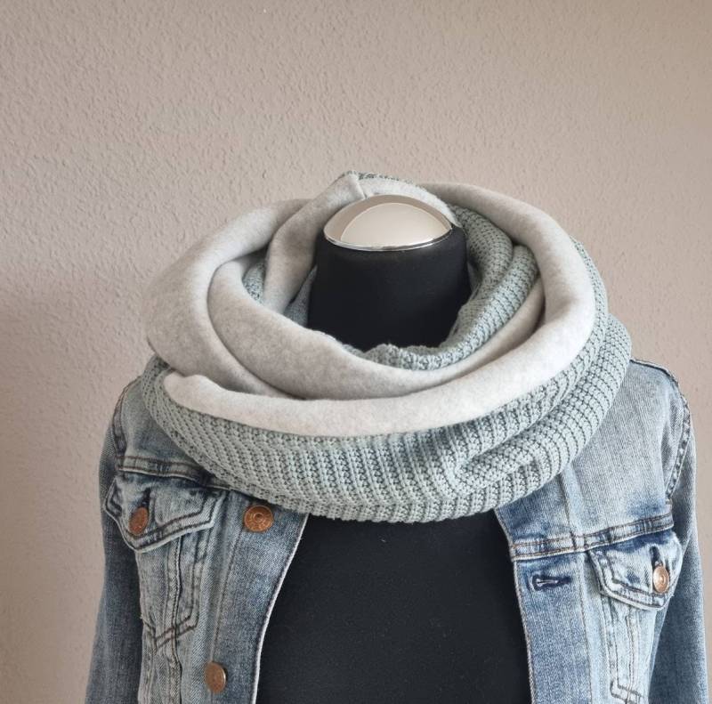 Loopschal Strick Handmade Mit | BaumwollFleece Für Damen von Zauberherzchen