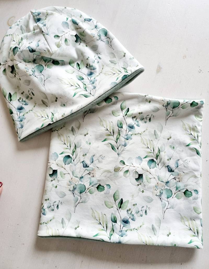 Mädchen Loopschal Halstuch Schal Blumen Eukalyptus Biobaumwollfleece von Zauberherzchen