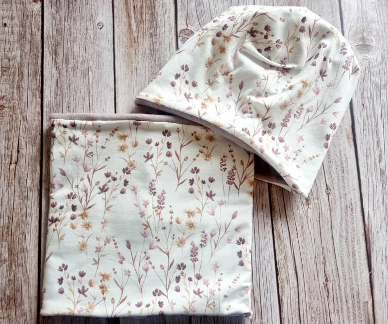 Mädchen Loopschal Halstuch Schal Trockenblumen Baumwollfleece von Zauberherzchen