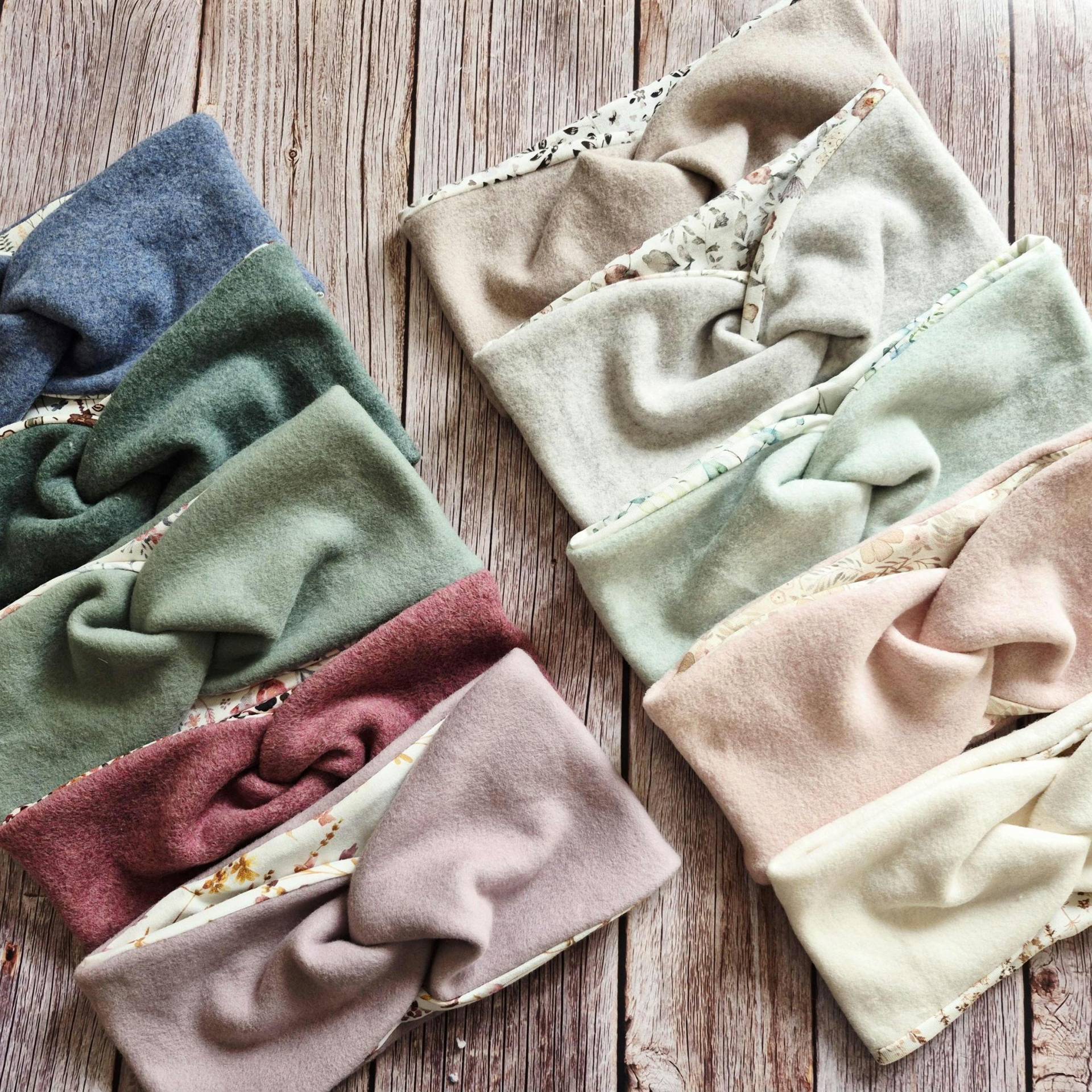 Stirnband Damen Mit Hohem Stretchanteil Viele Weitere Farben Aus Biobaumwollfleece von Zauberherzchen